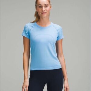 Lululemon Athletica Swiftly Tech Short Sleeve 2.0 Size 10 Aero Blue